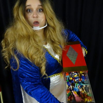 Mon-grand-pere-est-magicien-Jessica-PLAYMOBILE-magicienne